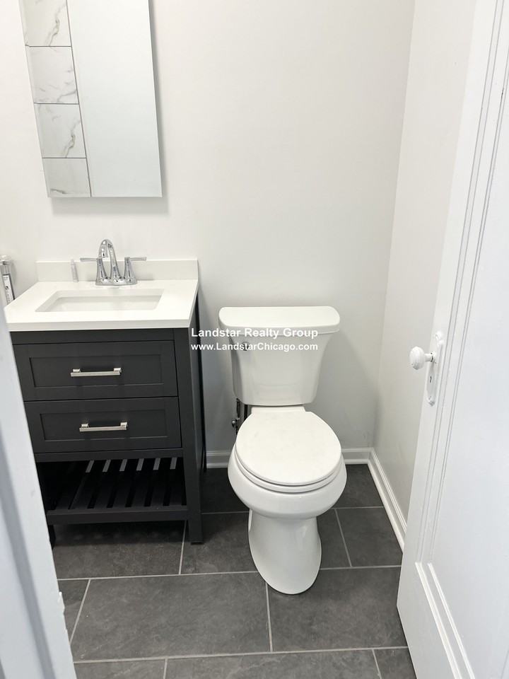 2901 N Kilbourn Ave #2 - Photo 6 of 16