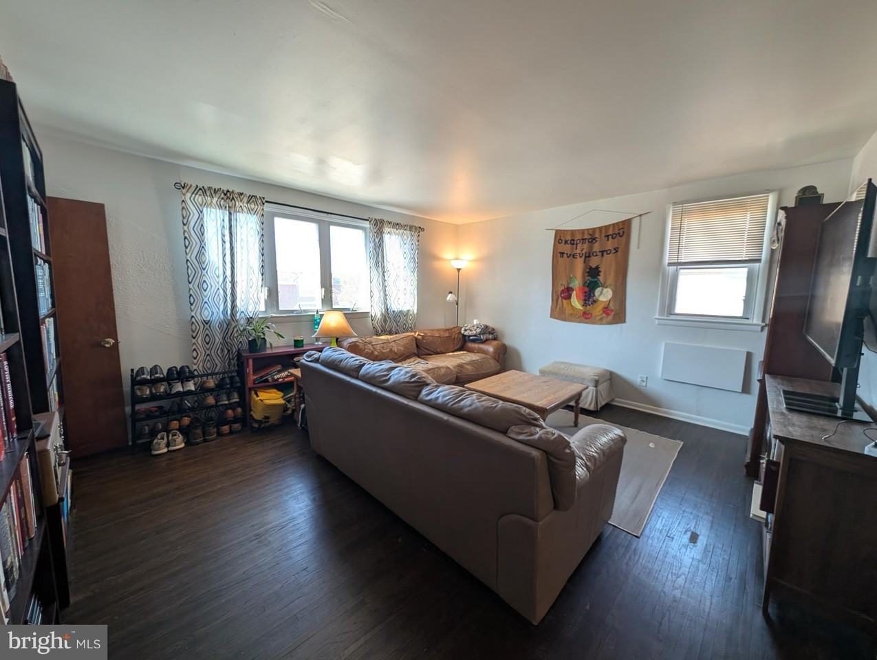 910 E Durard St Unit 2 - Photo 2 of 22