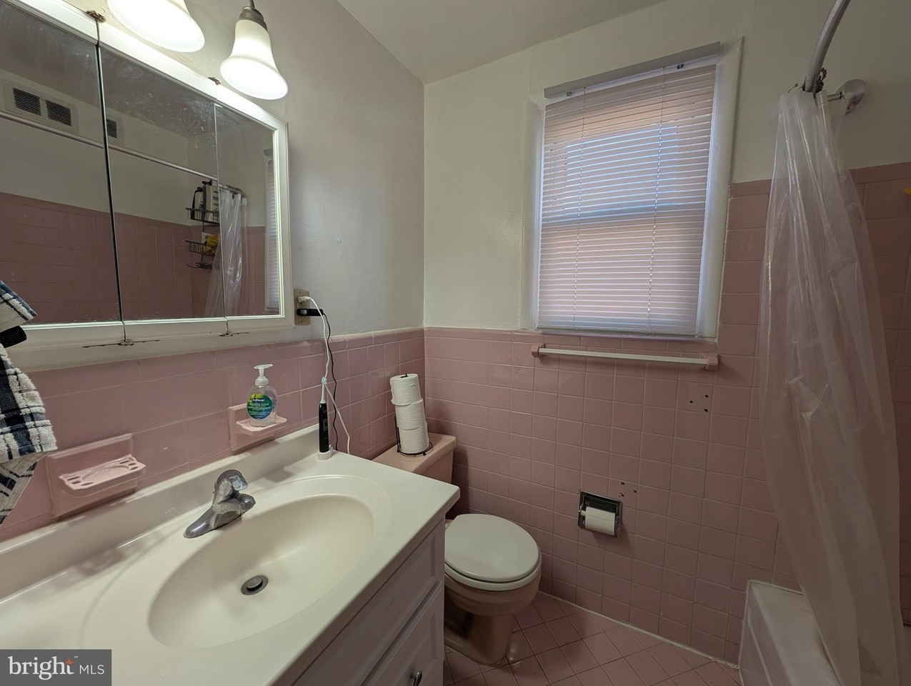 910 E Durard St Unit 2 - Photo 7 of 22