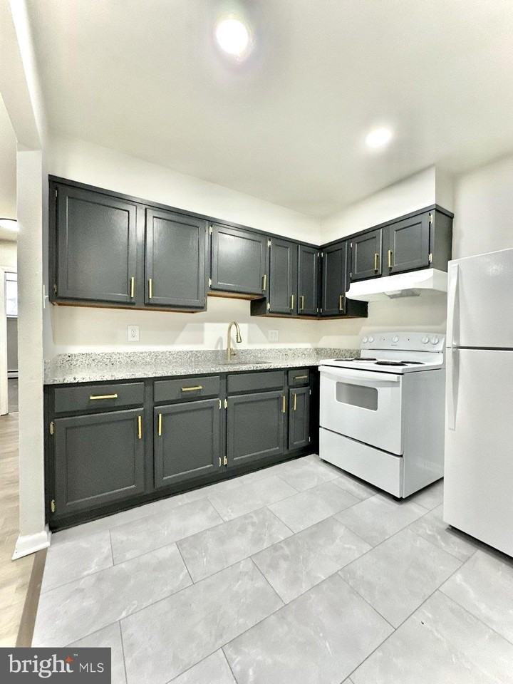 521 Martin St Unit A1 - Photo 3 of 6