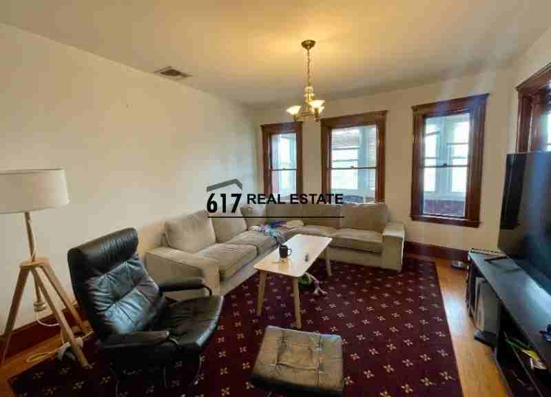 449 Broadway #2 - Photo 5 of 19