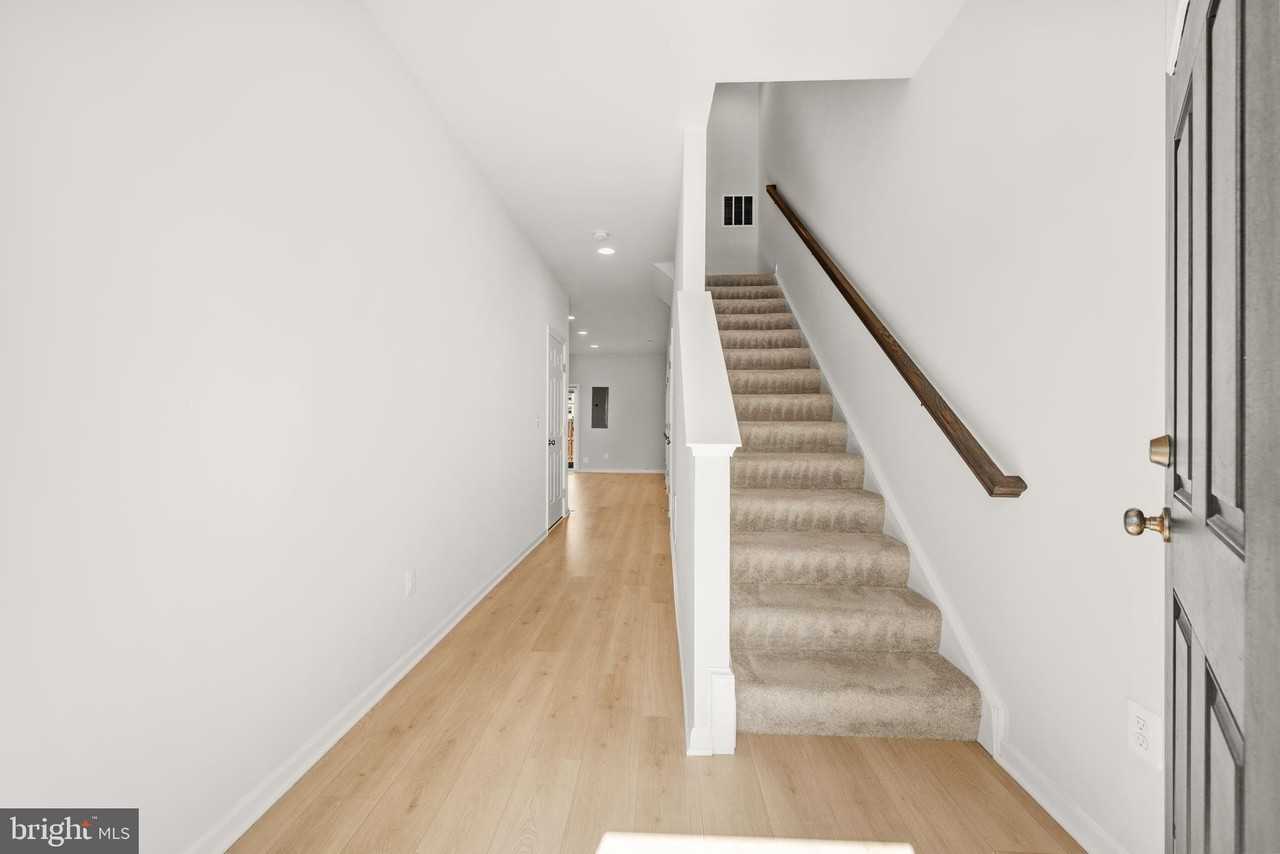 116 Centifour Dr - Photo 2 of 28