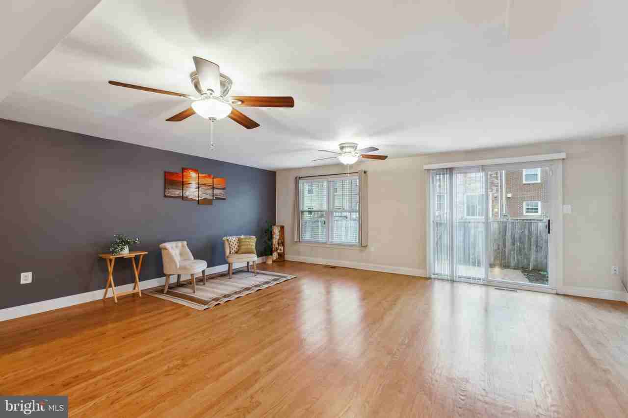 8112 Rhodell Ln - Photo 5 of 15