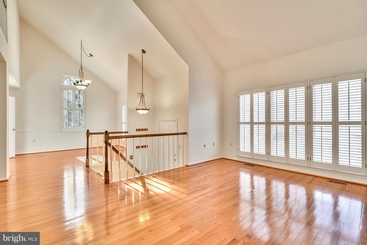 3023 Oakton Meadows Ct - Photo 3 of 30