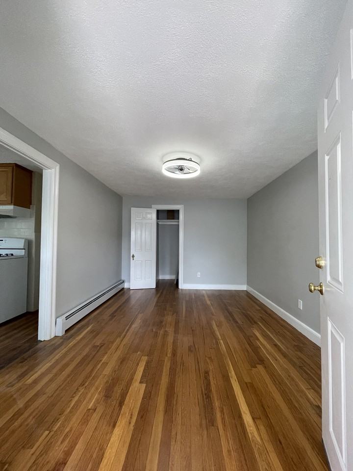 1 Tobin Rd - Photo 3 of 14