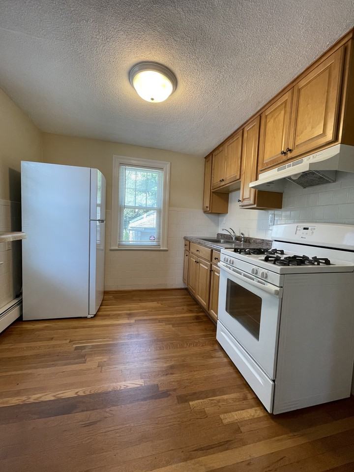 1 Tobin Rd - Photo 6 of 14