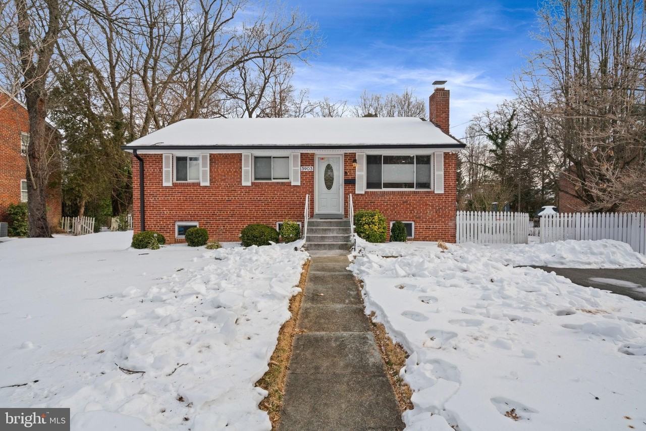 3903 Whispering Ln - Photo 3 of 26