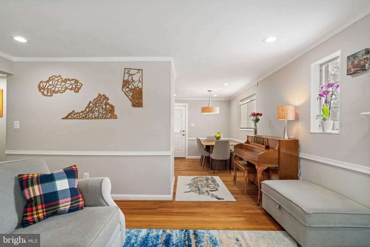 3903 Whispering Ln - Photo 6 of 26