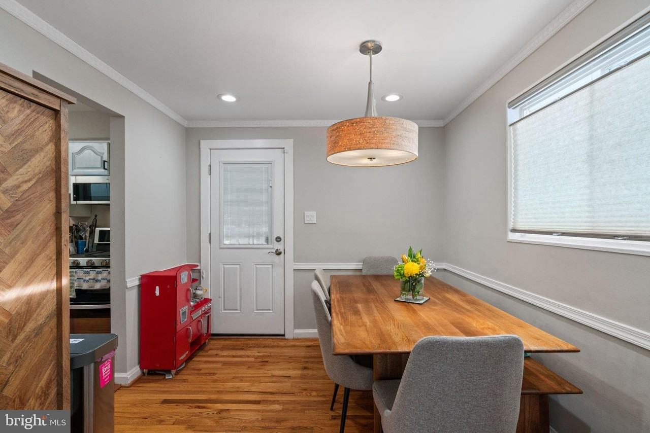 3903 Whispering Ln - Photo 7 of 26