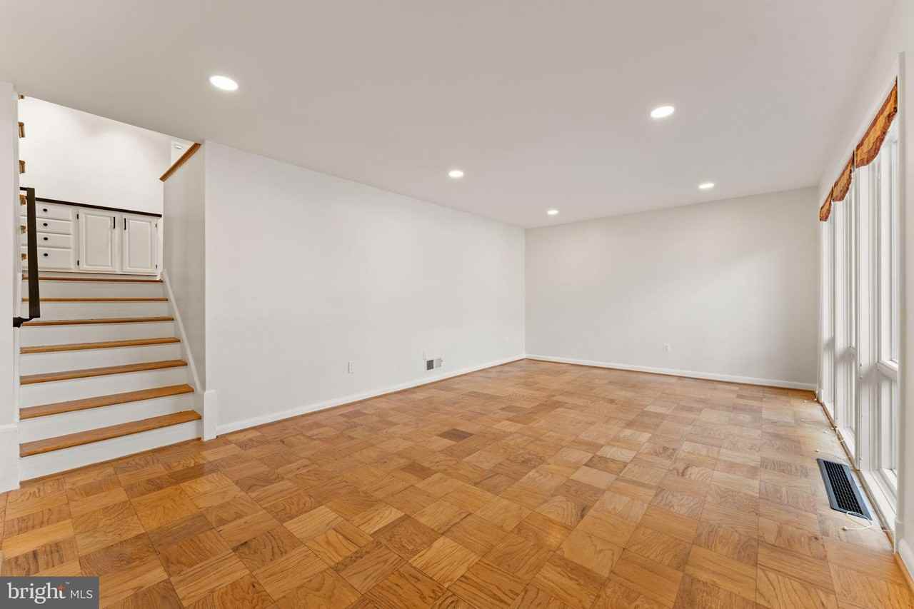 6337 Beryl Rd - Photo 3 of 34