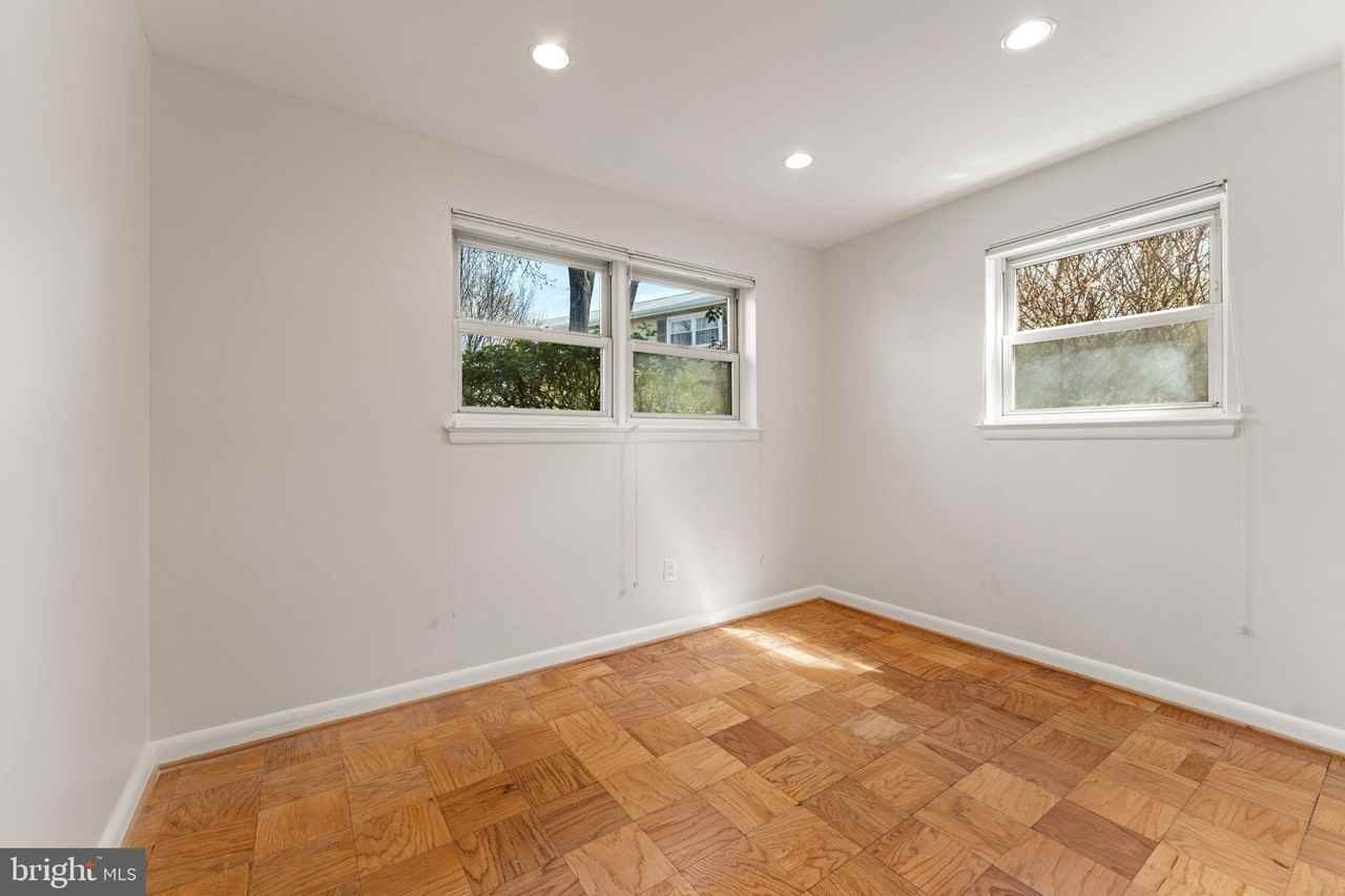 6337 Beryl Rd - Photo 5 of 34