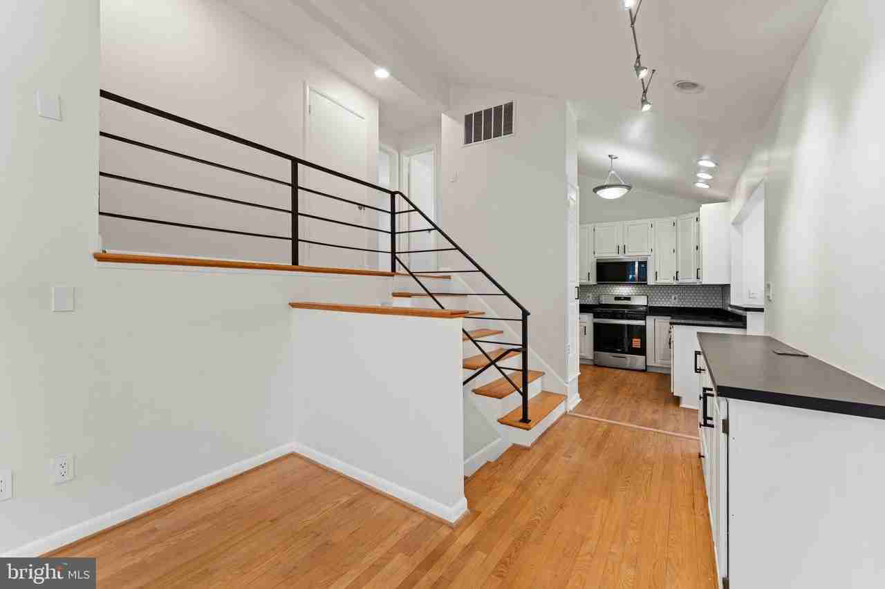 6337 Beryl Rd - Photo 7 of 34