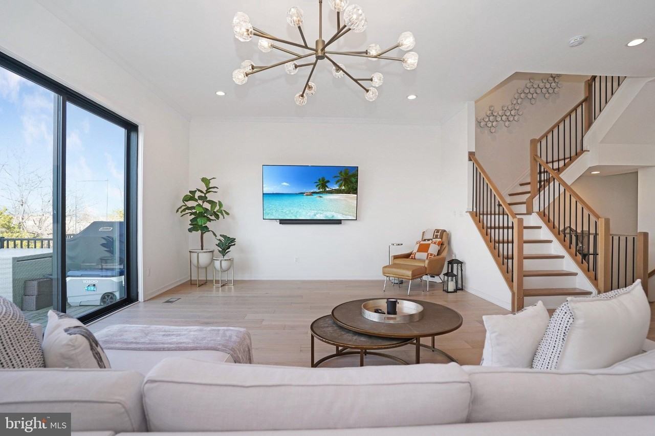 14383 Beckett Glen Cir - Photo 7 of 41