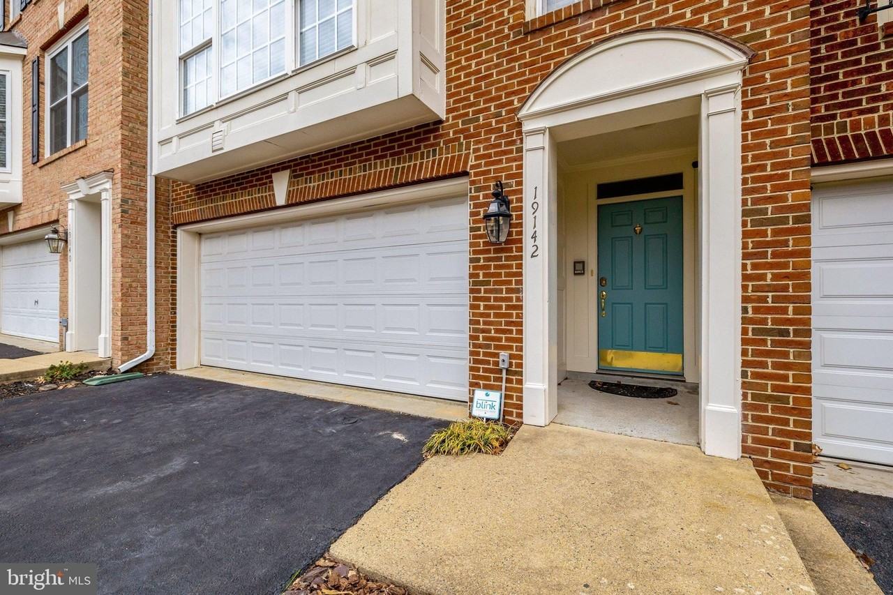 19142 Rocky Crest Ter - Photo 3 of 50