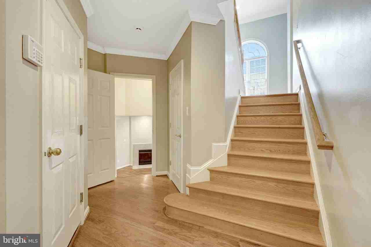 19142 Rocky Crest Ter - Photo 5 of 50