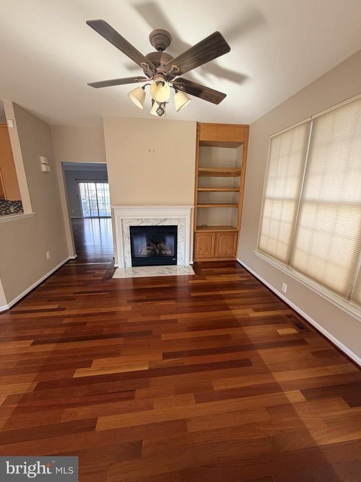 25834 Kirkwood Sq - Photo 6 of 43