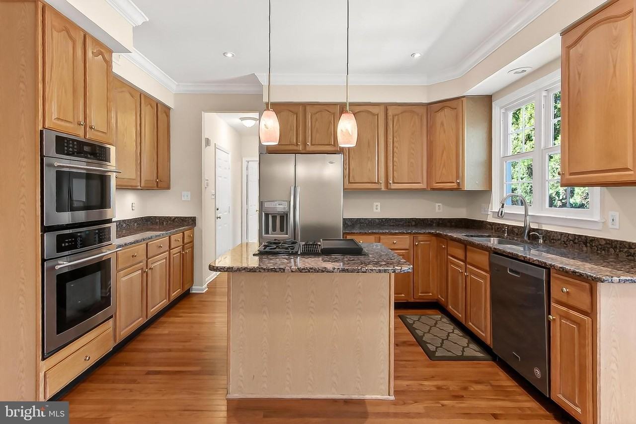 43884 Loganwood Ct - Photo 5 of 29