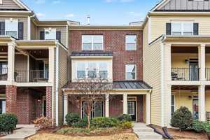 featured image of 512 Austin View Blvd