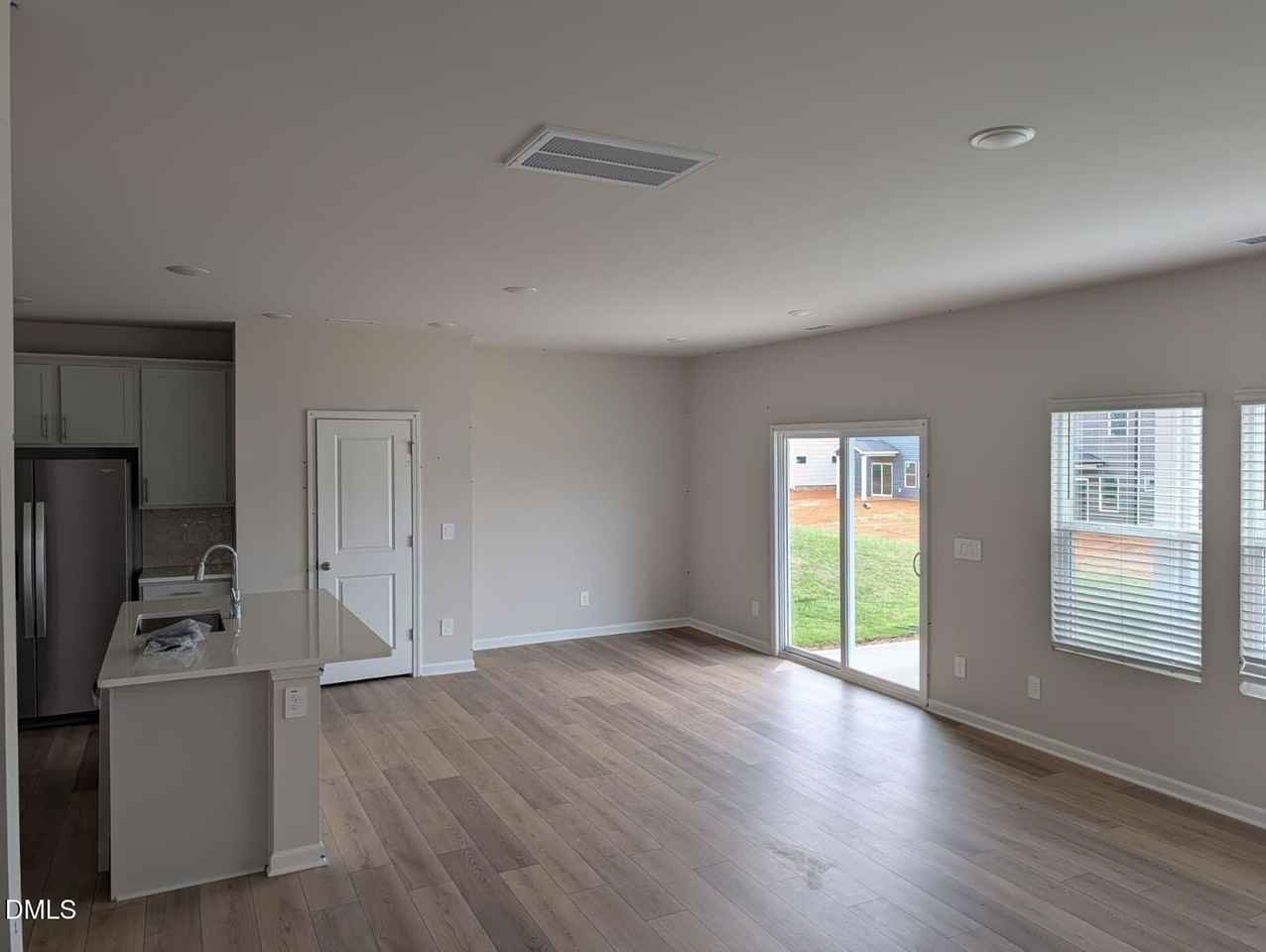 916 Grand Mesa Dr - Photo 4 of 21