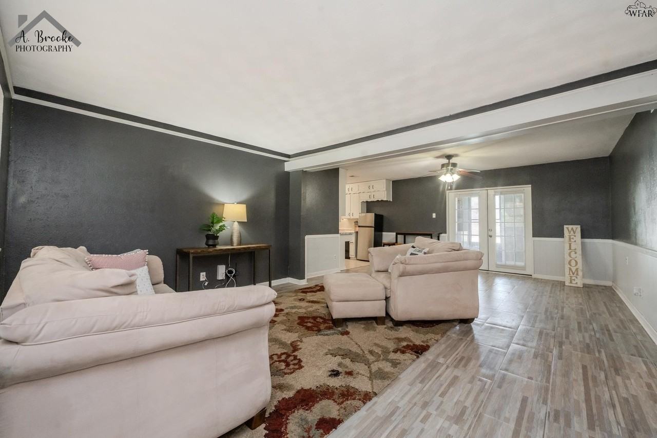 1603 Karen Ln - Photo 4 of 18