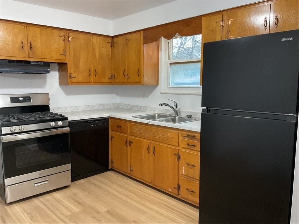 214 Erwin Pl - Photo 4 of 16