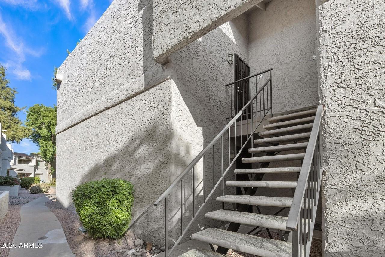 4444 E Paradise Village Pkwy N Unit 230 - Photo 4 of 29