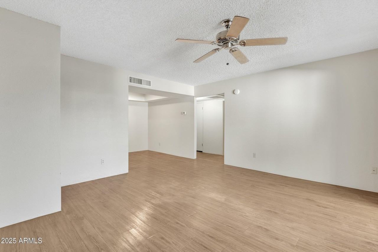 4444 E Paradise Village Pkwy N Unit 230 - Photo 6 of 29