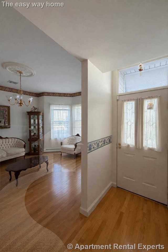 107 2nd St - Photo 4 of 12