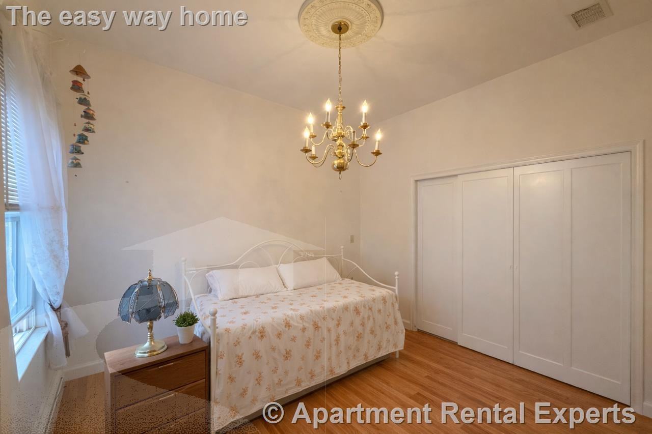 107 2nd St - Photo 5 of 12