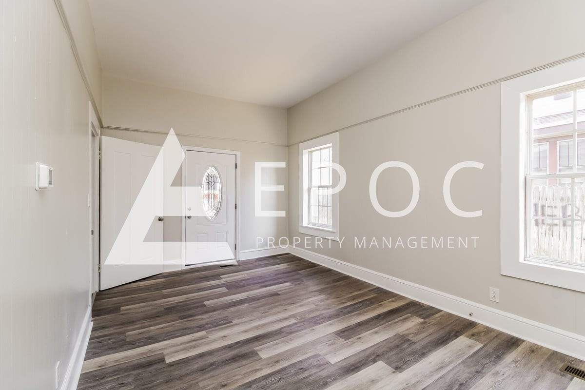 223 W Main St - Photo 6 of 15