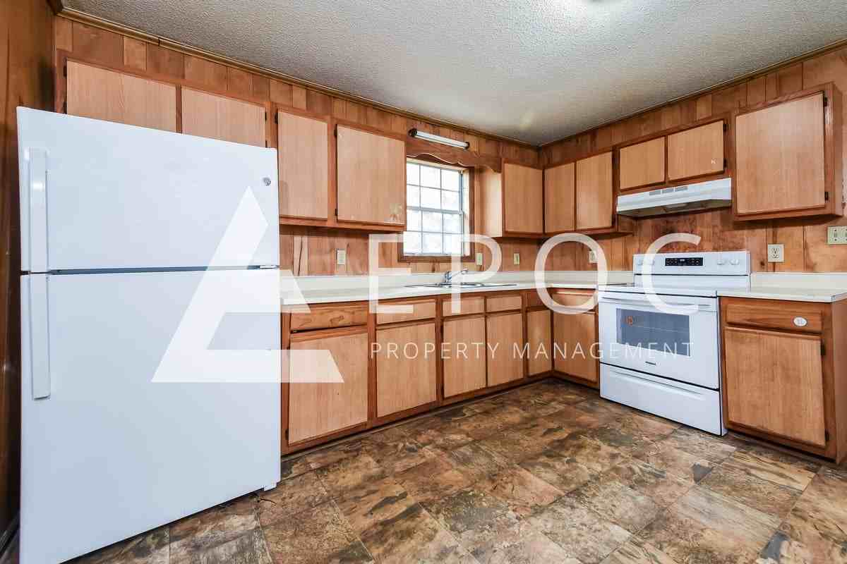 638 S Elm St #D - Photo 4 of 15