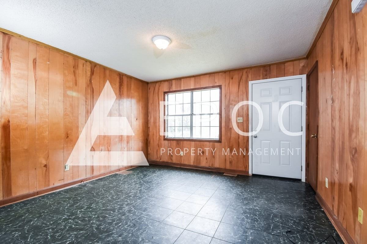 638 S Elm St #D - Photo 6 of 15