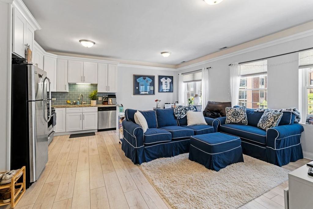 15 N Vail Ave #206V - Photo 3 of 5