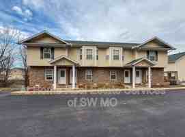 featured image of 1820 W Walnut Lawn St #G2