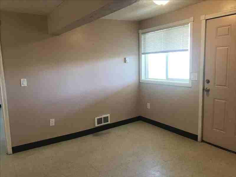 840 Garfield St #1 - Photo 3 of 7