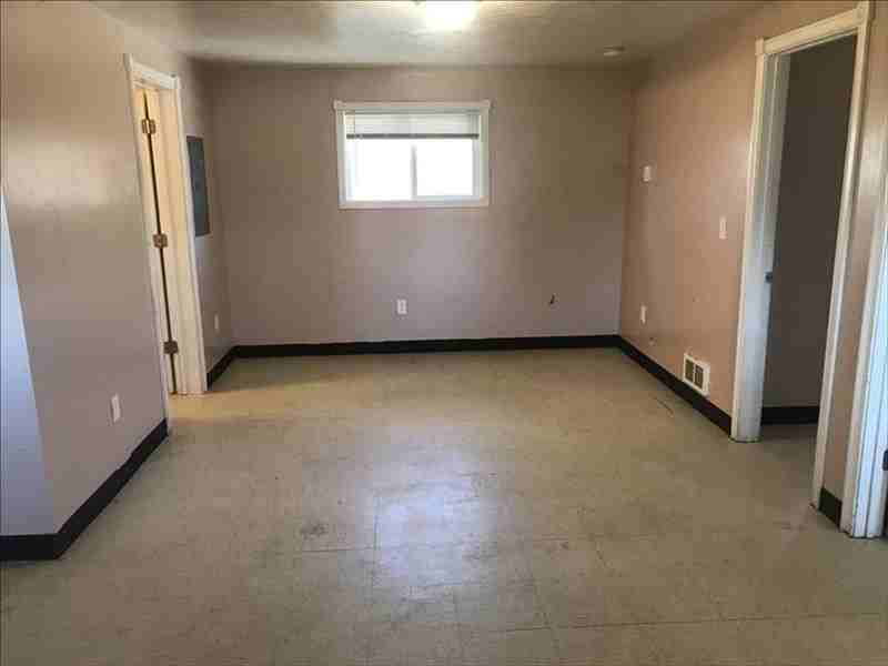 840 Garfield St #1 - Photo 4 of 7