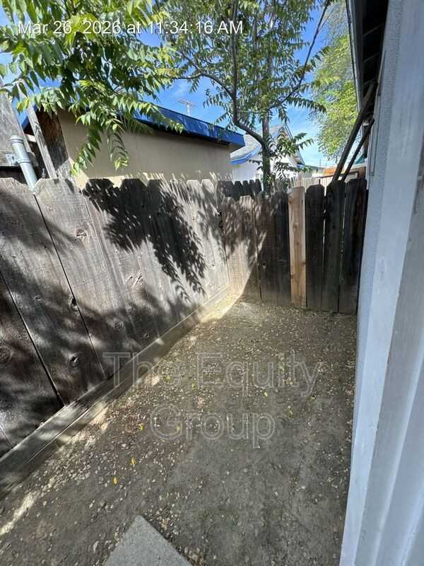 311 E Elm St - Photo 5 of 15