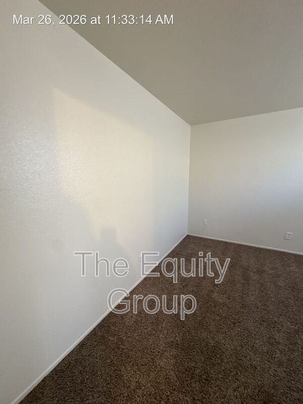 311 E Elm St - Photo 7 of 15
