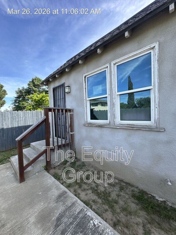 240 Hanford Armona Rd #E - Photo 2 of 13