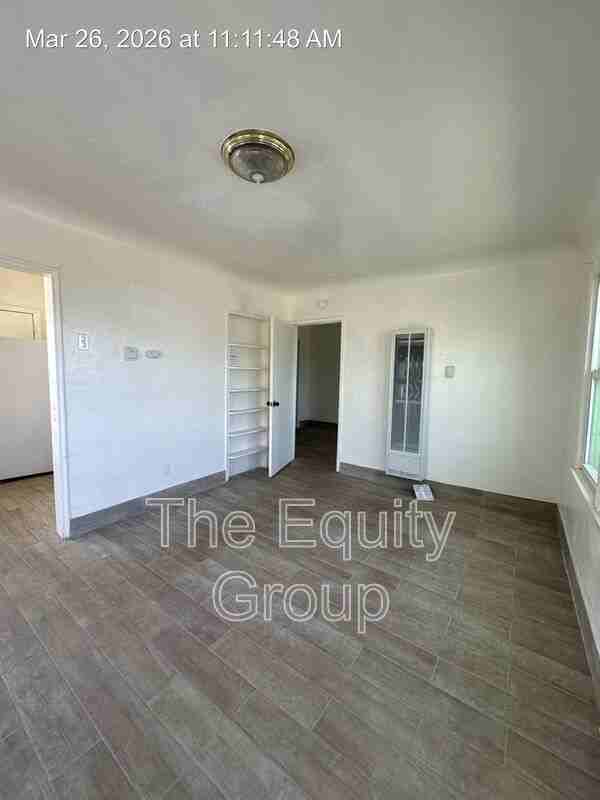 240 Hanford Armona Rd #E - Photo 3 of 13