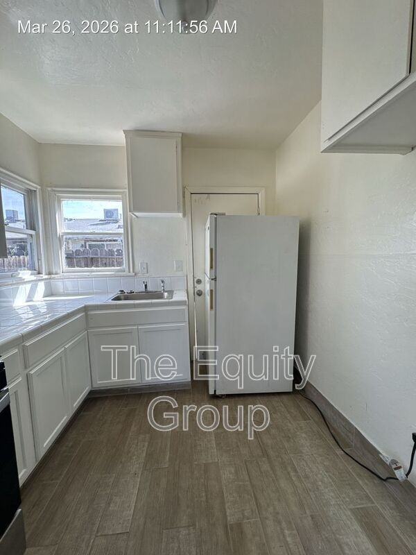 240 Hanford Armona Rd #E - Photo 4 of 13