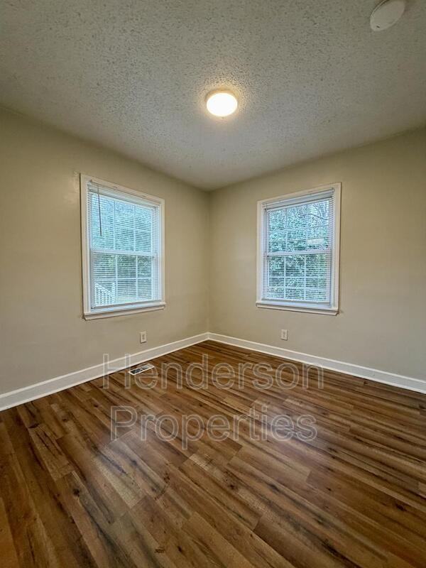2613 Remington St - Photo 4 of 13