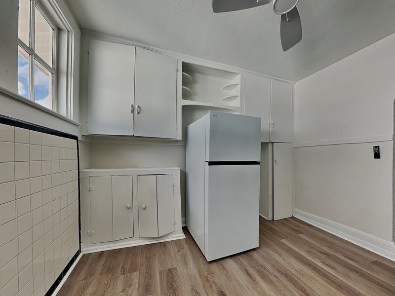 2904 W Chestnut St #2 - Photo 3 of 19