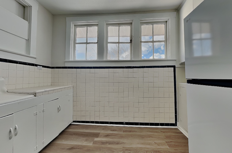 2904 W Chestnut St #2 - Photo 4 of 19