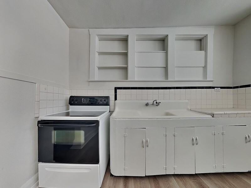 2904 W Chestnut St #2 - Photo 5 of 19