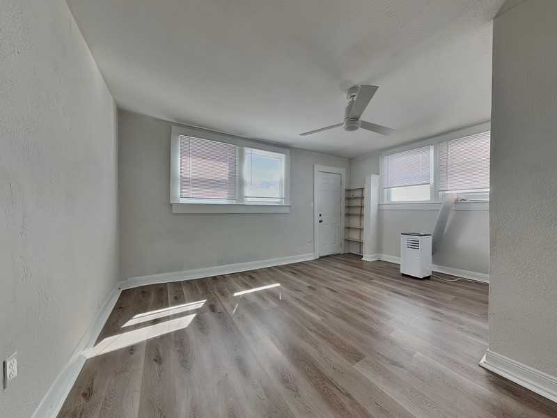 2904 W Chestnut St #2 - Photo 7 of 19