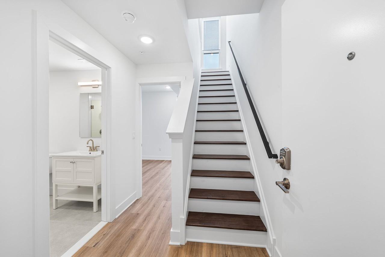 4324 Lancaster Ave - Photo 5 of 50