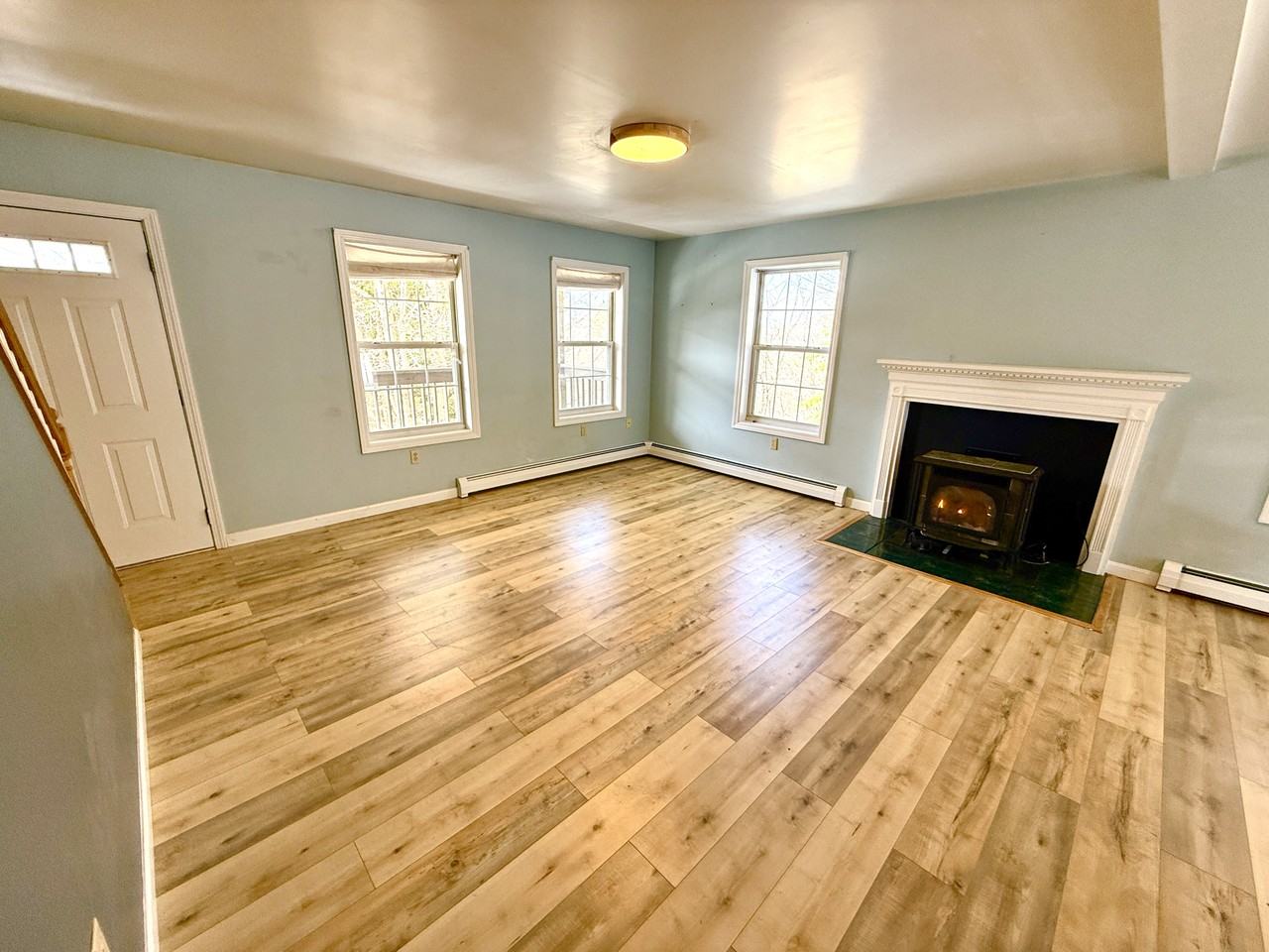 73 Jeff Heights Rd #1 - Photo 3 of 16