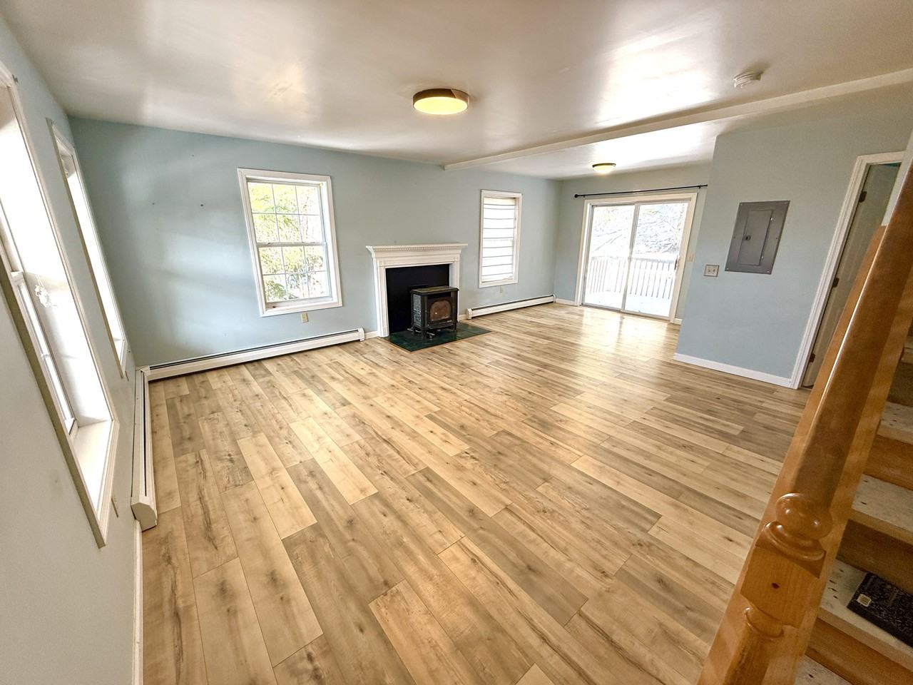 73 Jeff Heights Rd #1 - Photo 4 of 16