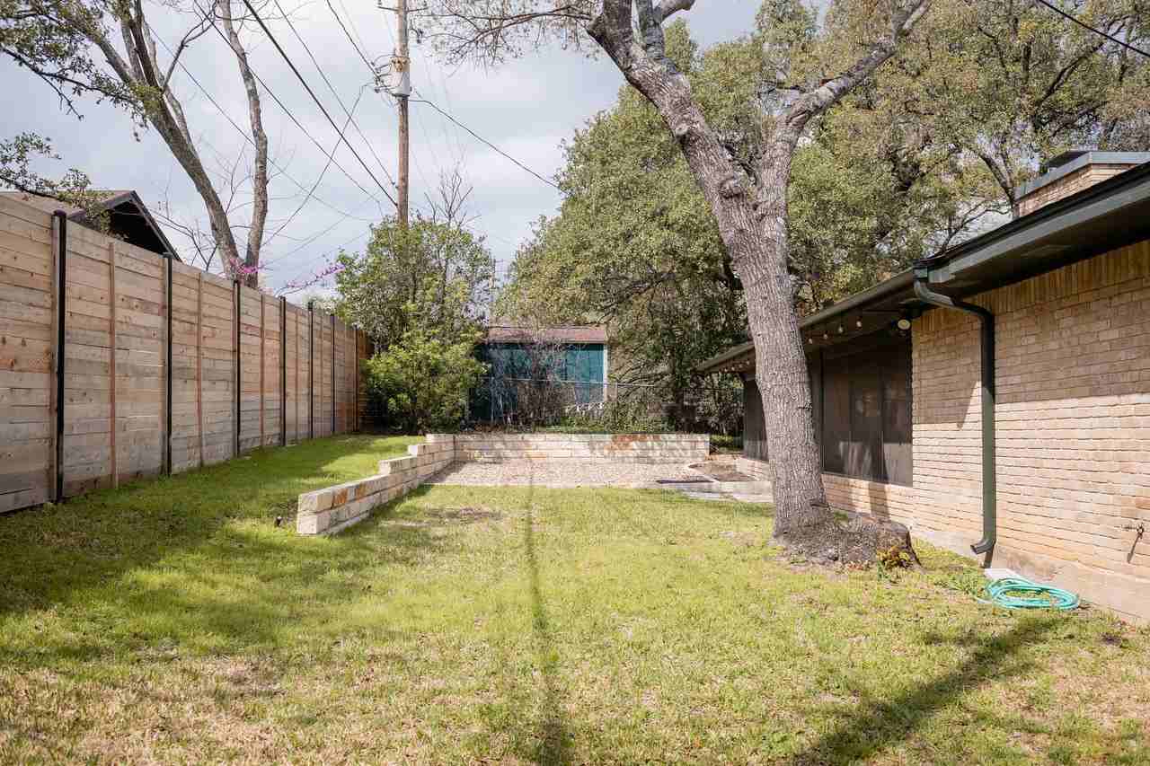 8833 Mountain Path Cir - Photo 7 of 10